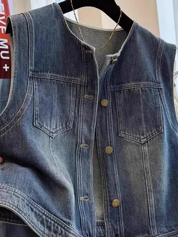 

Retro Distressed Denim Vest Women's Fashionable Short Sleeveless Jacket Vintage Style Button up Cardigan Shaped Body Fit