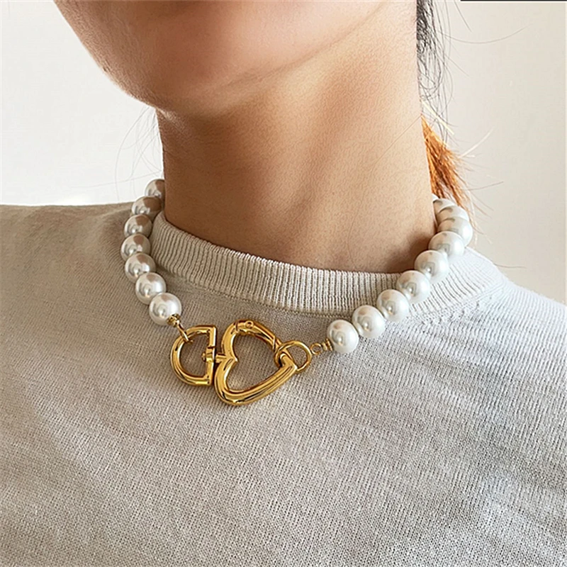 Imitation pearl necklace 2024 simple and stylish. Exquisite pattern for women. Charm necklace. Girls jewelry party gift