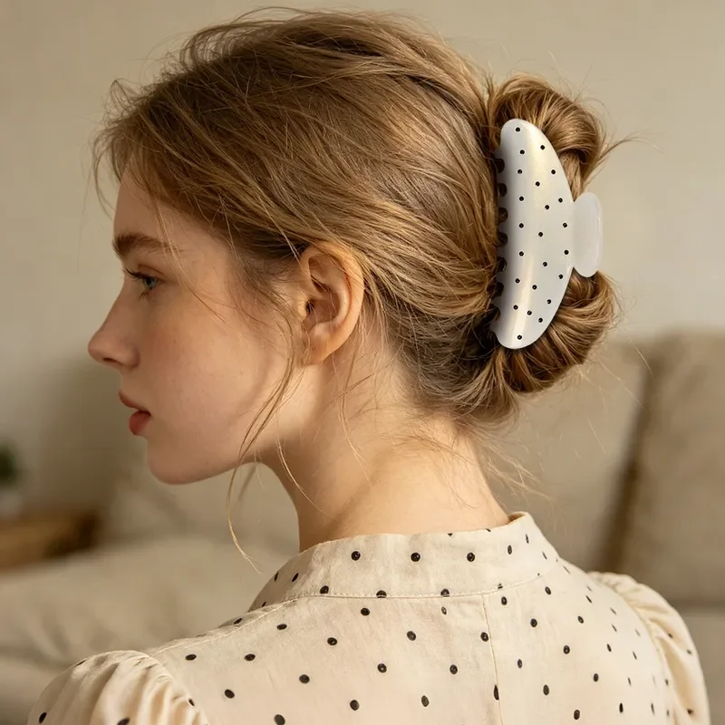 2026 New Polka Dot Semi Round Hair Claw Clip for Women Niche Sweet Large Back Head Shark Clip Simple Elegant Hairpin