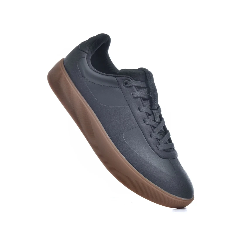 

The new retro trend running shoes combine vintage fashion elements with versatile on-trend attributes, perfect for daily wear an