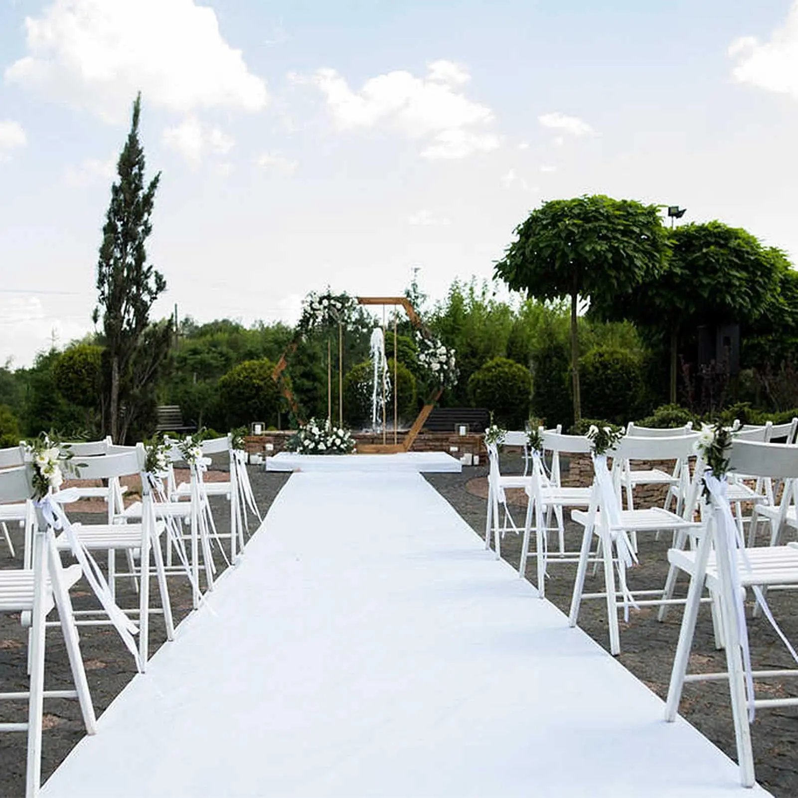 White Non-woven Fabric Wedding Carpet Anti Slip Hotel Corridor Banquet Celebration Event Carpet Church Prayer Ceremony