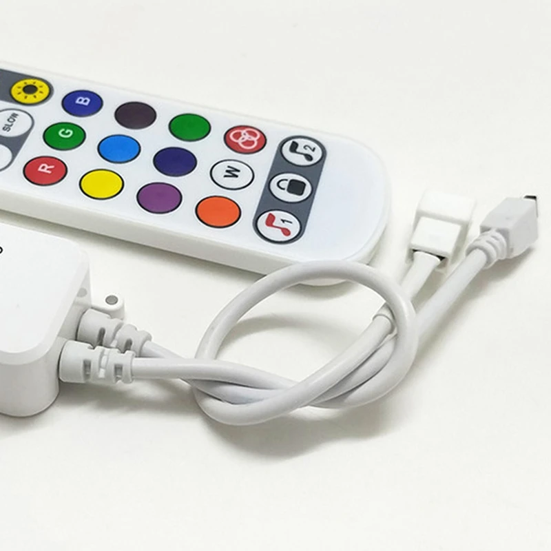 TUYA Addressable Controller With 24Keys Remote Control For RGBIC Smartlife RGBIC LED Strip Controller Chase Effect-A22K