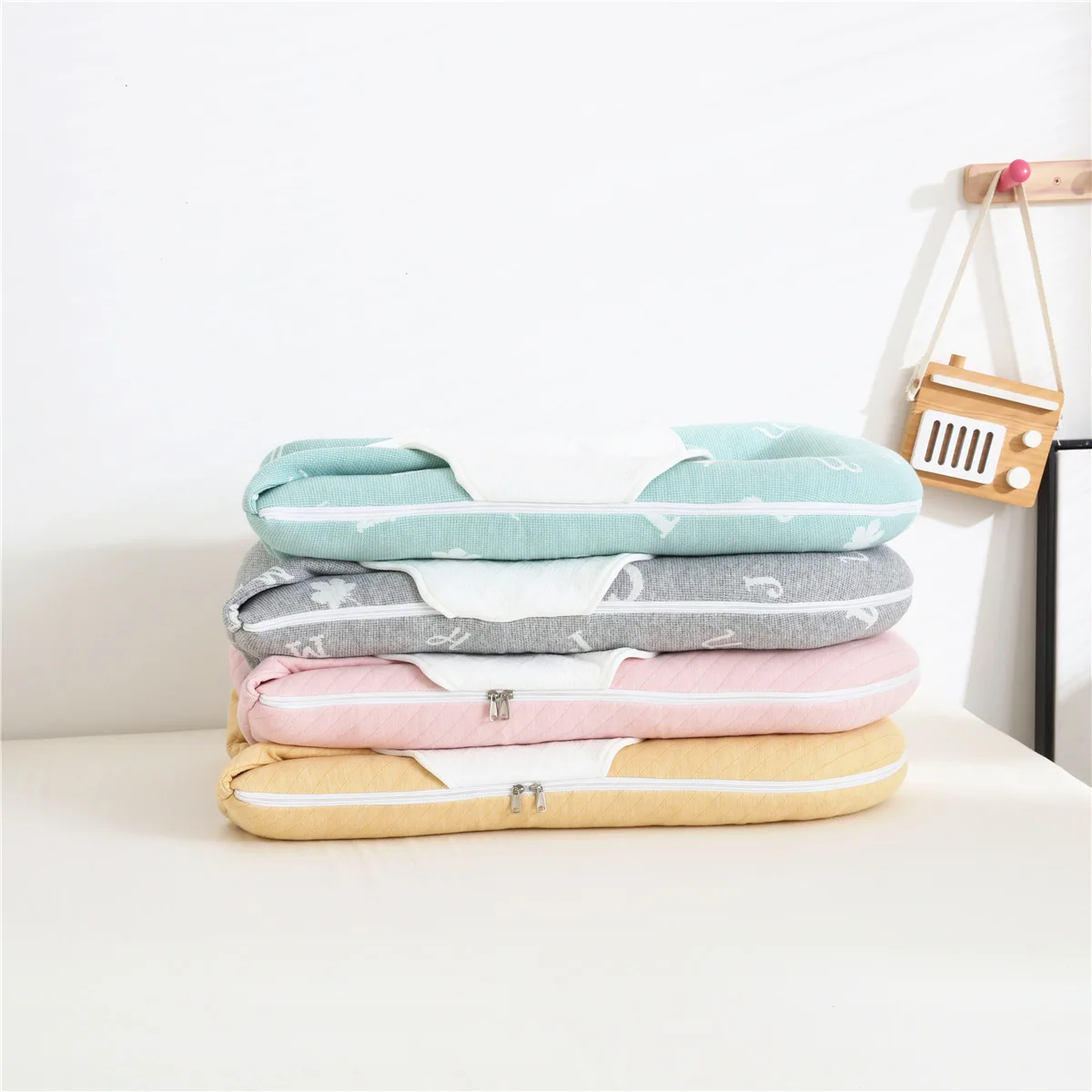 Cama na cama almofada de dormir do bebê asas dobráveis ninho do bebê confortável berço de dormir respirável e ferramenta calmante