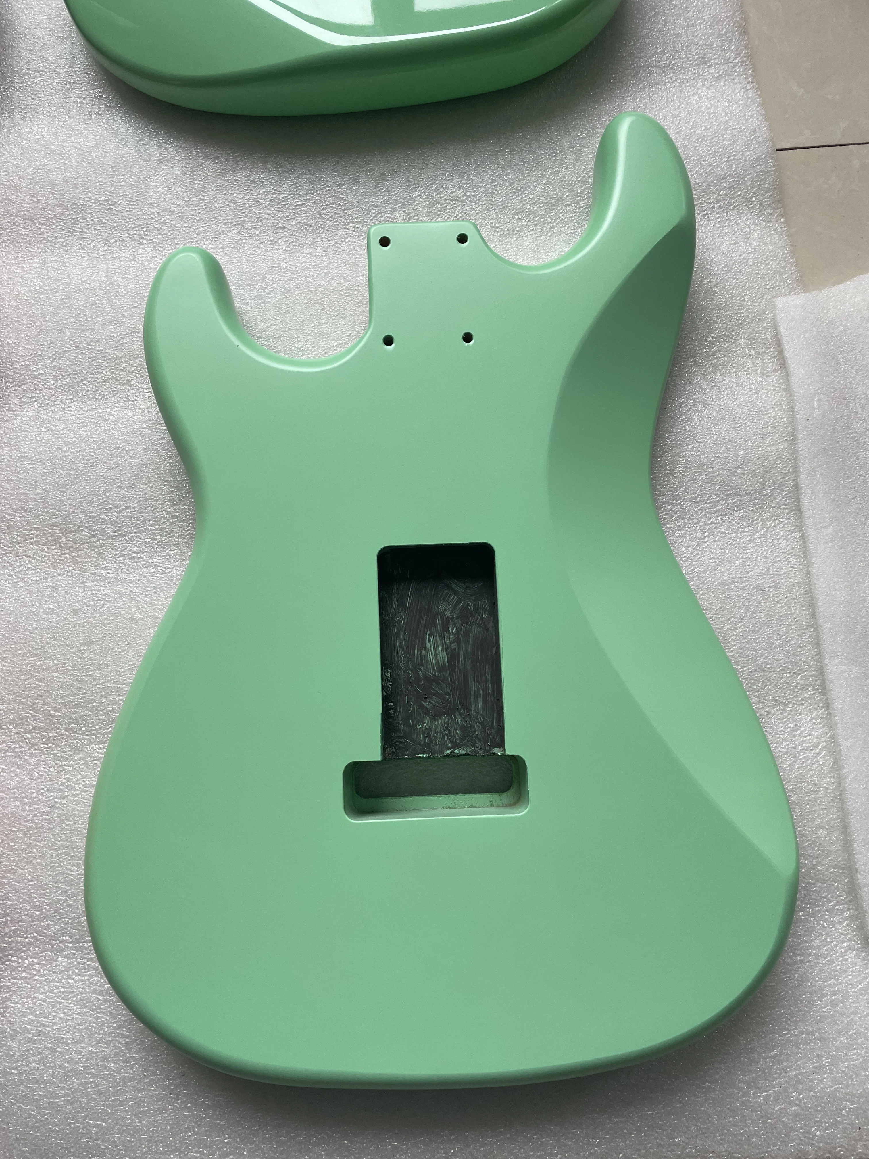 Alder Wood Electric Guitar Body, Blank Nitro Lacquer, Matt Finished Luthier, DIY, SSH, HSH, SSSS, High Quality, Brand New