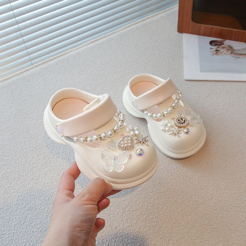 New Summer Childrens Slippers Hole Kids Sandals Soft Anti-Skid Beading Butterfly DIY Design Adult Kids Indoor Girls Beach Shoes