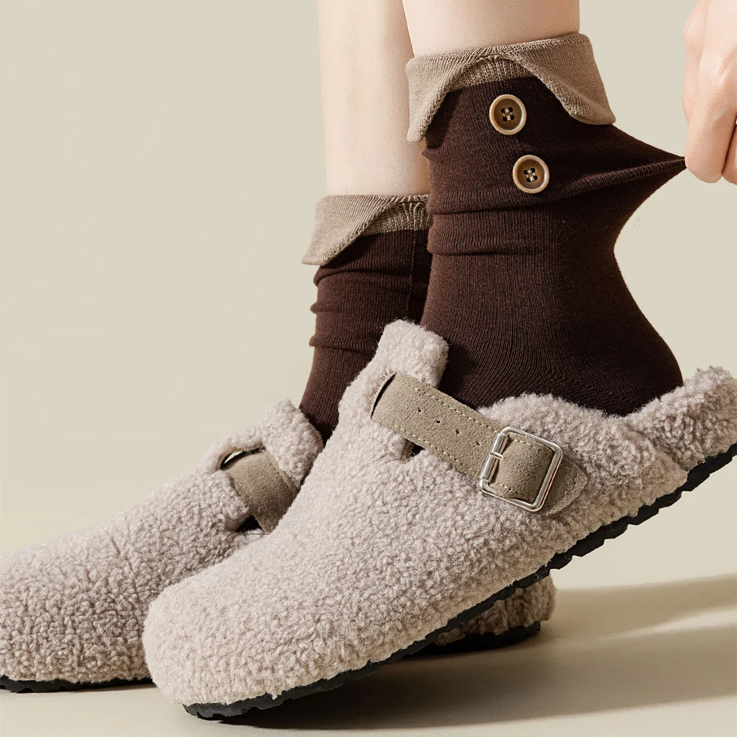 Button Socks Women 2025 Autumn and Winter New Medium Tube Socks Korean Color Matching Japanese Kawaii Cute Socks Christmas Gifts