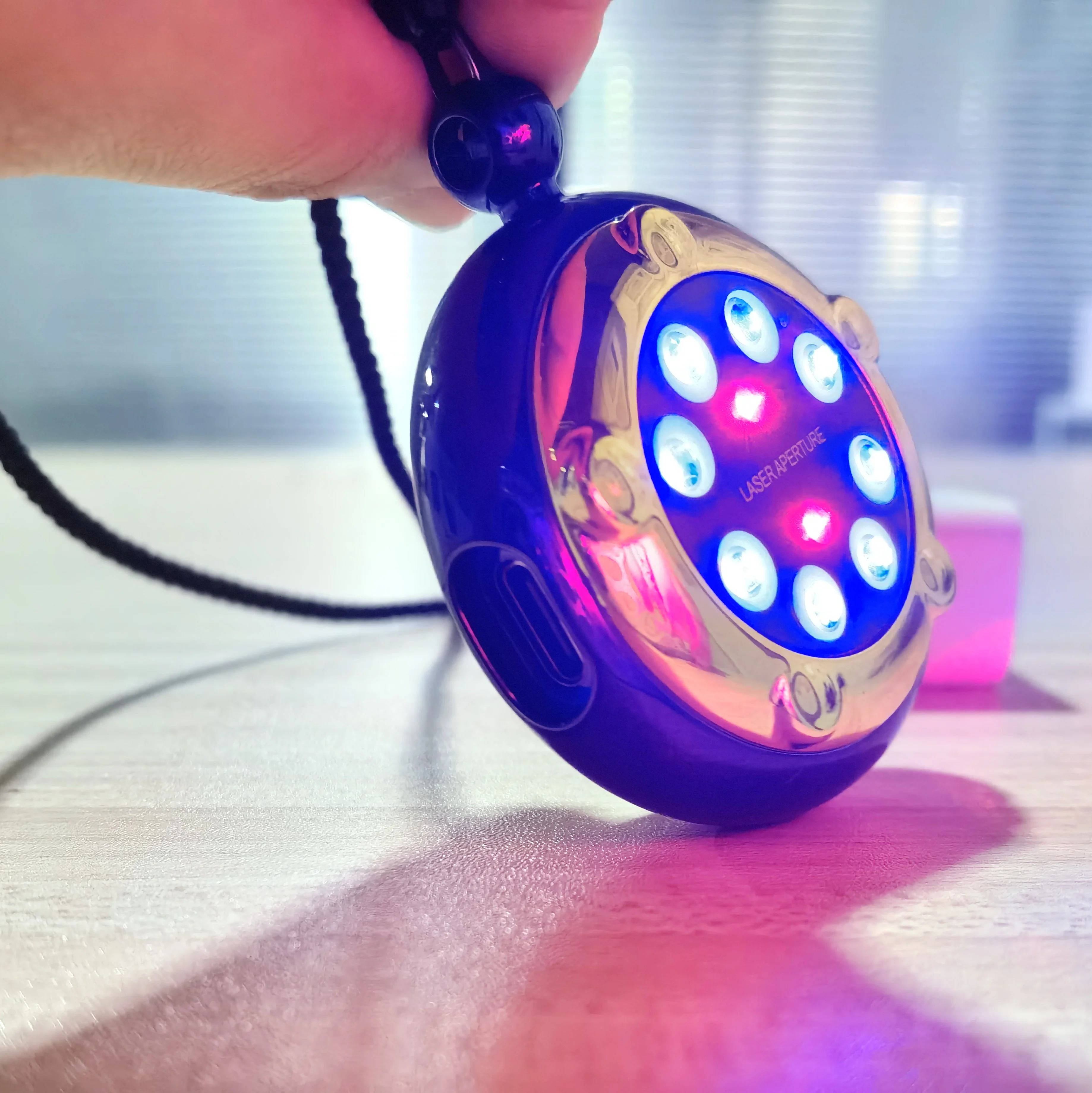 

Handheld 650nm Heart Laser Device Improves Blood Flow, Reduces Clot Risk & Strengthens Immunity Portable & Easy to Use