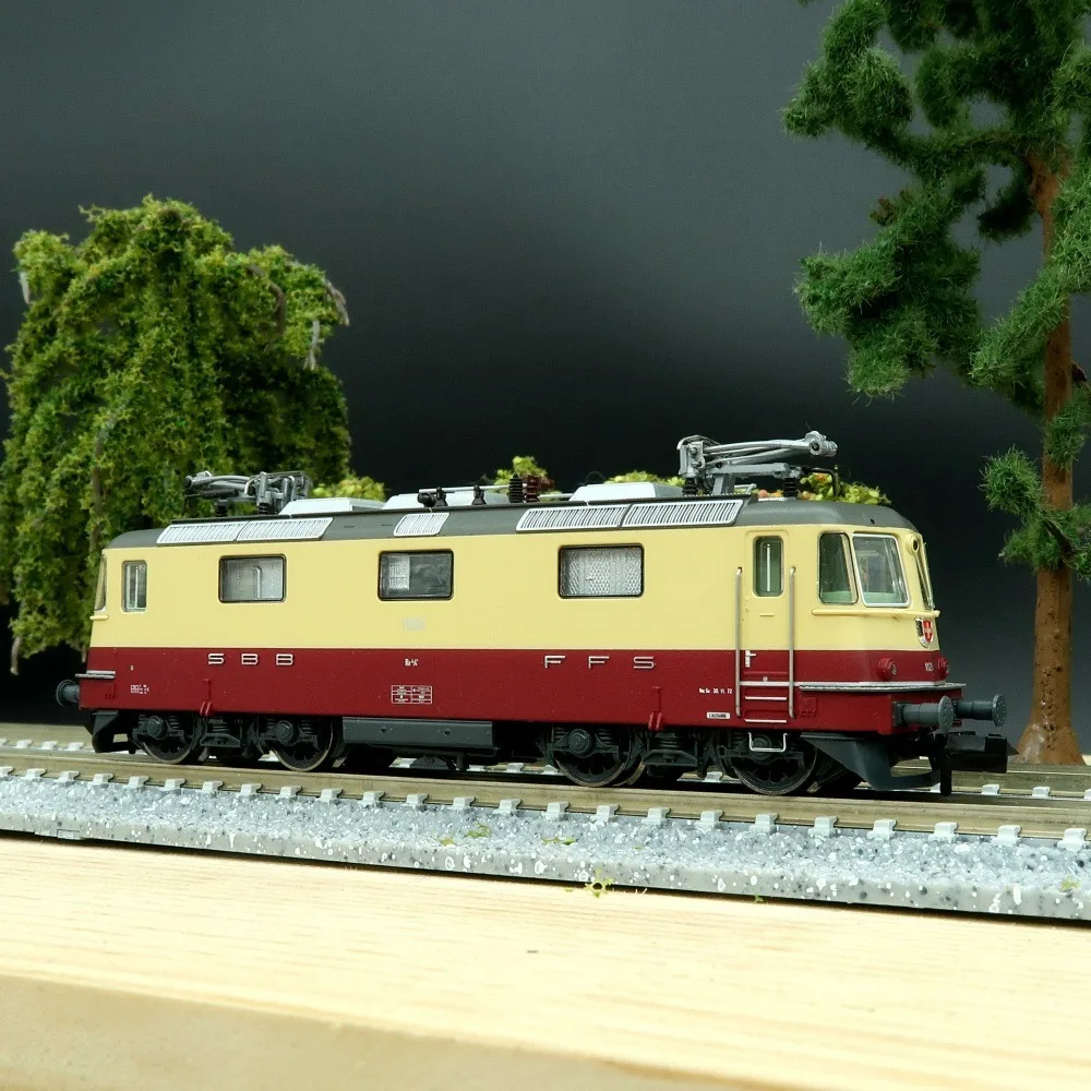 

N Type 1/160 Train Model, RE4/4 Electric Locomotive Model 732400 Collectible Decorative Item Simulation Model Toy Gift for Boys