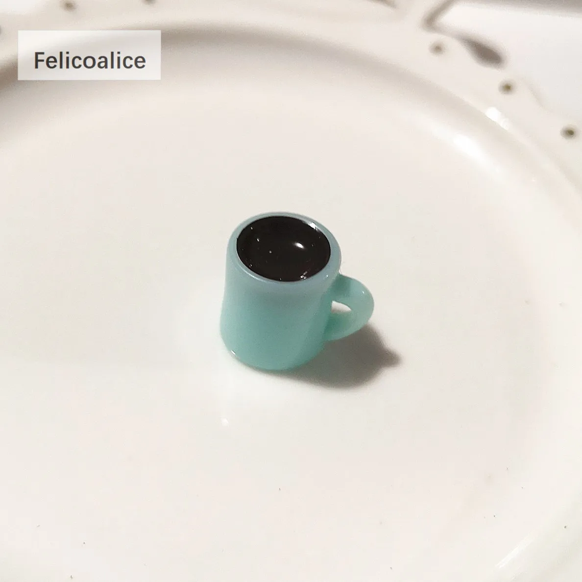10 stücke kawaii Mini Kaffeetasse Flasche Tiara niedlichen Kinderspiel zeug nach Hause Miniatur Essen spielen Küche Spielzeug Garten dekoration Zubehör – Detail 10
