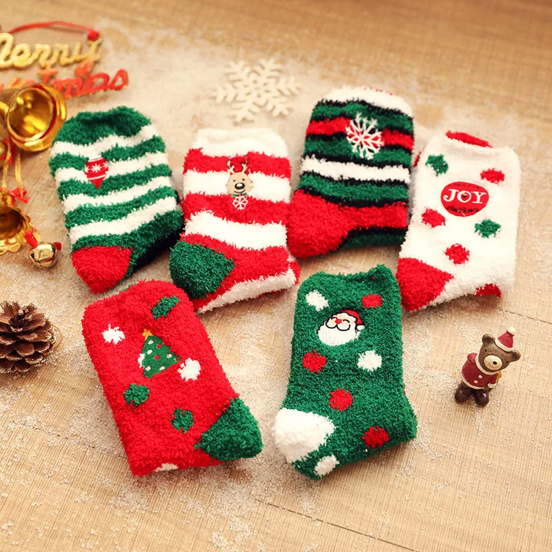 Random 4 pairs    couple sockscoral velvet socks  winter mid length socks  home thickened Christmas socks  floor