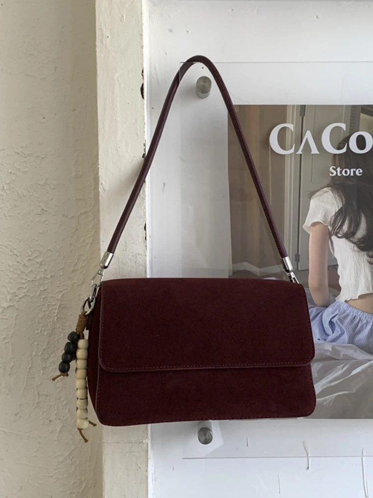 

Маленькие квадратные сумки с текстурой во французском стиле, женские осенние ретро-сумки из искусственной замши, универсальная сумка на плечо, 2021, темпераментные женские сумки