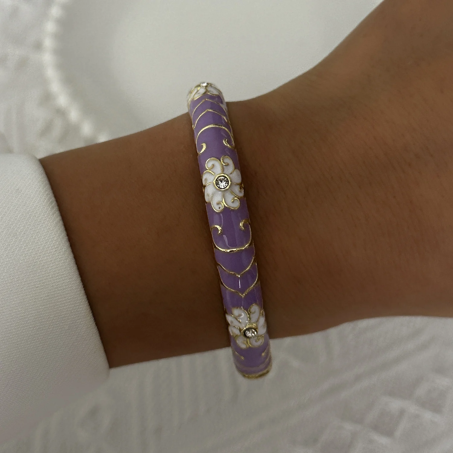 Trendiger Emaille-Vintage-Cloisonné-Armreif für Damen, böhmisches, farbenfrohes, florales Frühlingsarmband, ethnische Charms, Schmuckzubehör