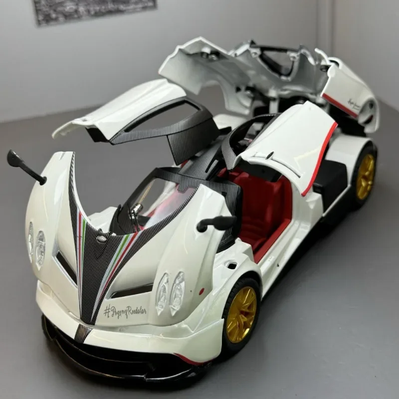 Spray Diecast Alloy 1:24 Pagani Huayra Super Car Model Sound Light Pullback Collective Voiture Miniature Home Decor Kids Toys