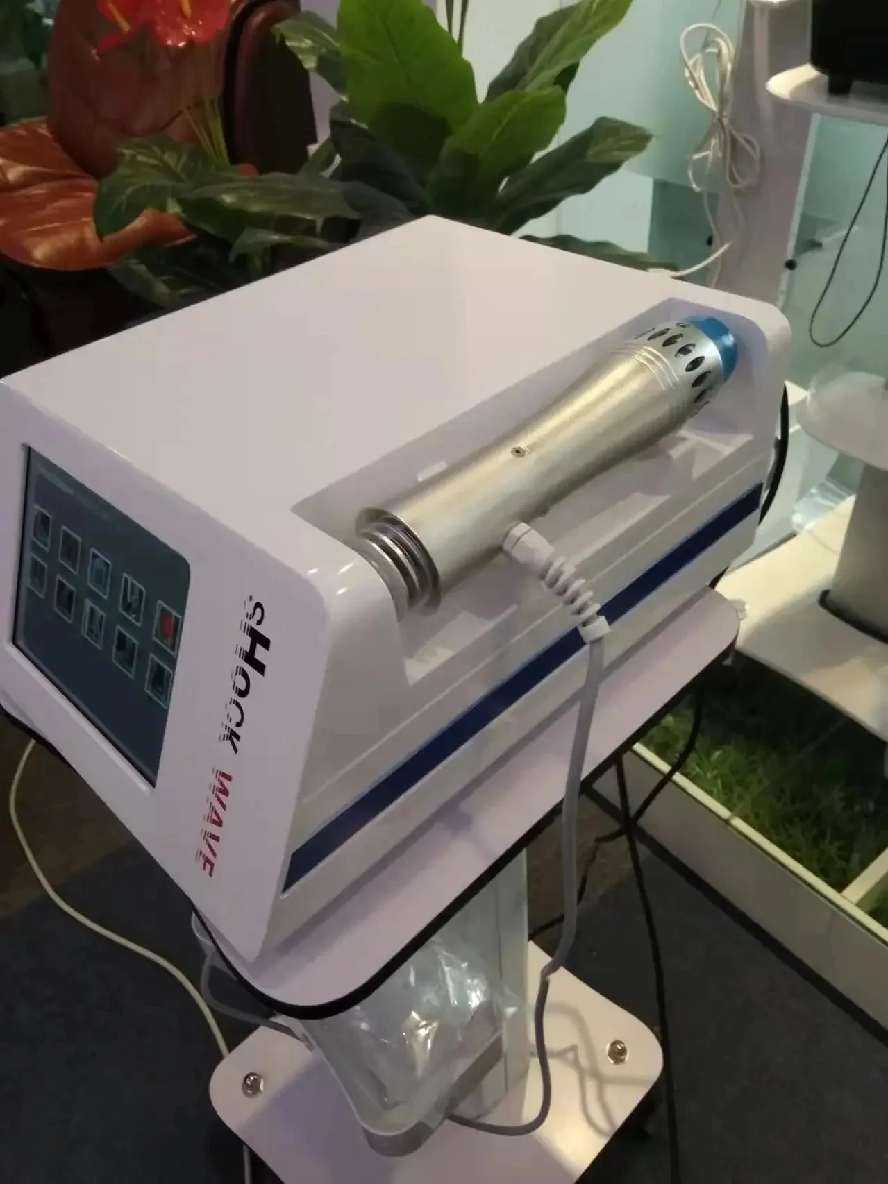 Najnowszy sprzęt do terapii falą uderzeniową 2024 do łagodzenia bólu, sprzęt do leczenia fizycznego, profesjonalne urządzenie medyczne.