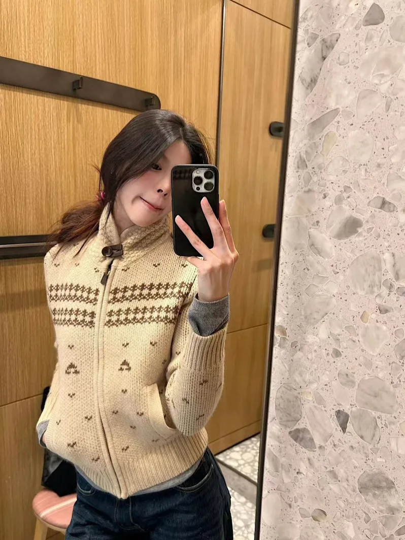 

Американский ретро-свитер из трикотажа однотонного цвета с длинными рукавами, повседневный свободный женский топ, модный пуловер с круглым вырезом и бахромой, весенняя коллекция