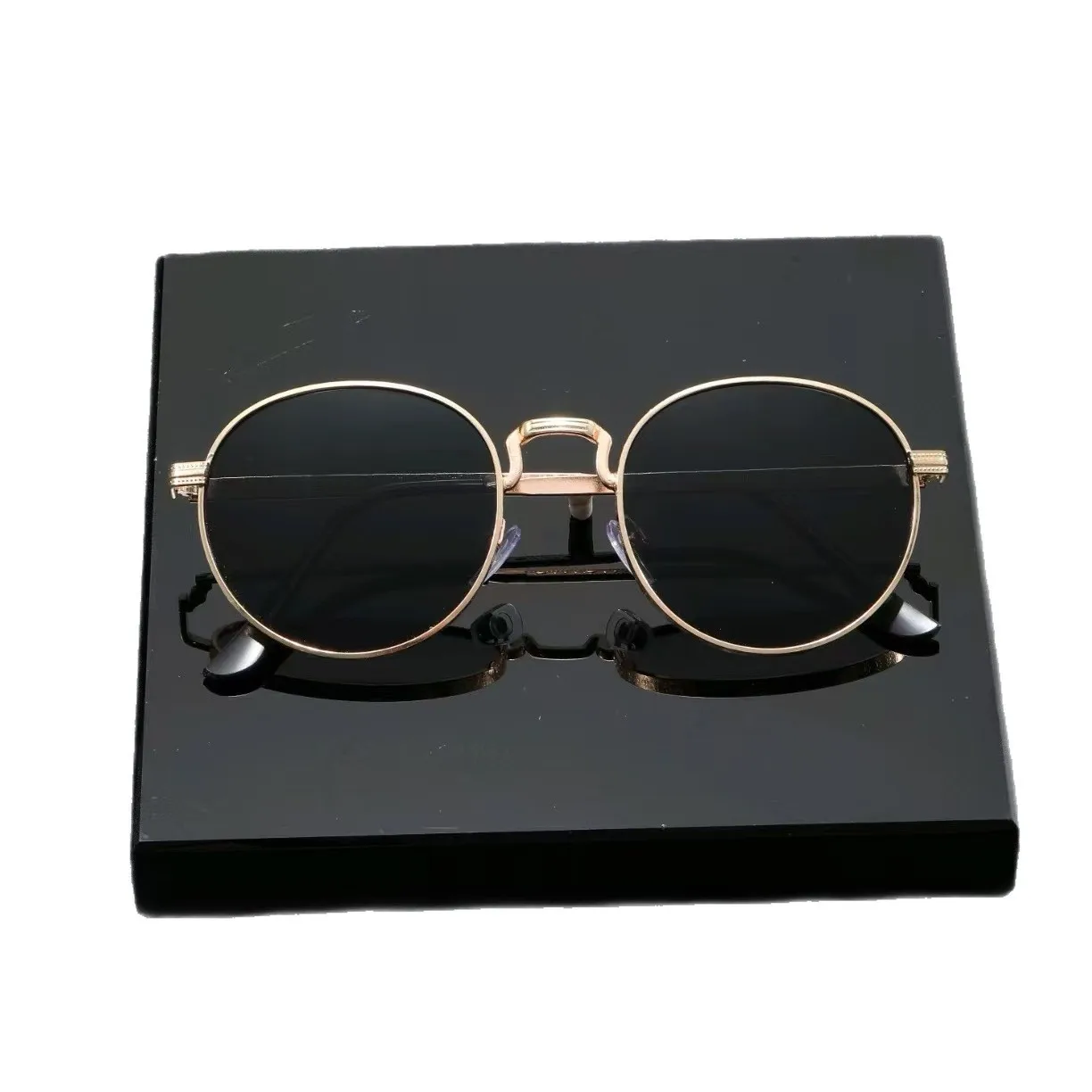 Fashion Classic Round Sunglasses Men Women Vintage Metal Outdoor Driving Sun Glasses Luxury Design Eyelasses Accessories view 5