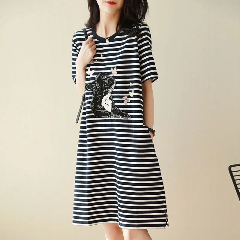 

Fashion O-Neck Printed Spliced Loose Embroidery Striped Casual Dresses Female Clothing 2023 Summer New Short Sleeve Midi Dress