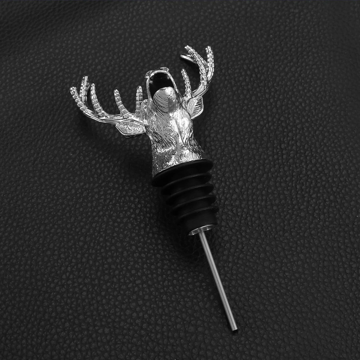 Deer Head Pourer and Stopper Aerator Decanter Stag with Silicone Rubber stoppers bottle stopper