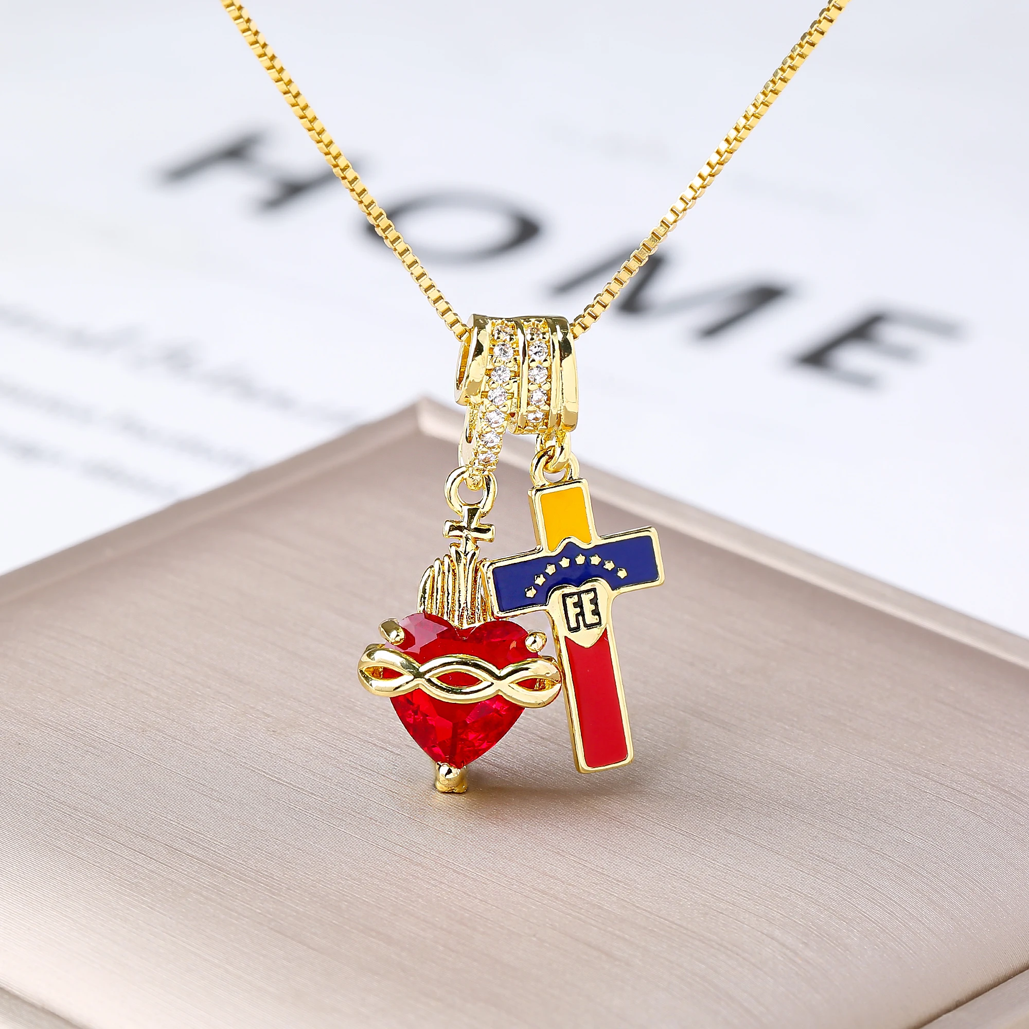 Trendy Religious Sacred Heart Crystal Pendant Necklace Enamel Venezuelan Cross Choker for Women Faith Party Neck Jewelry Gift