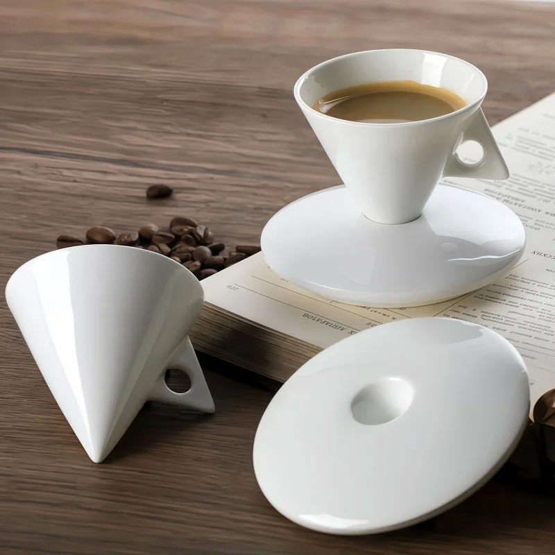

Кофейная чашка и блюдце ручной работы из костяного фарфора, оснащенная ложкой, итальянским эспрессо, уникальный стиль, изысканная маленькая чашка, высокая ценность