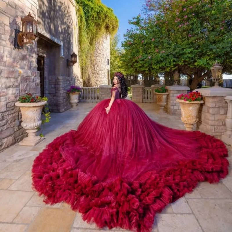 맞춤형 반짝 이는 로즈 레드 Quinceanera 드레스 오프 숄더 Tull 크리스탈 레이어링 아플리케 레이스 Vestido De 15 Quinceanera