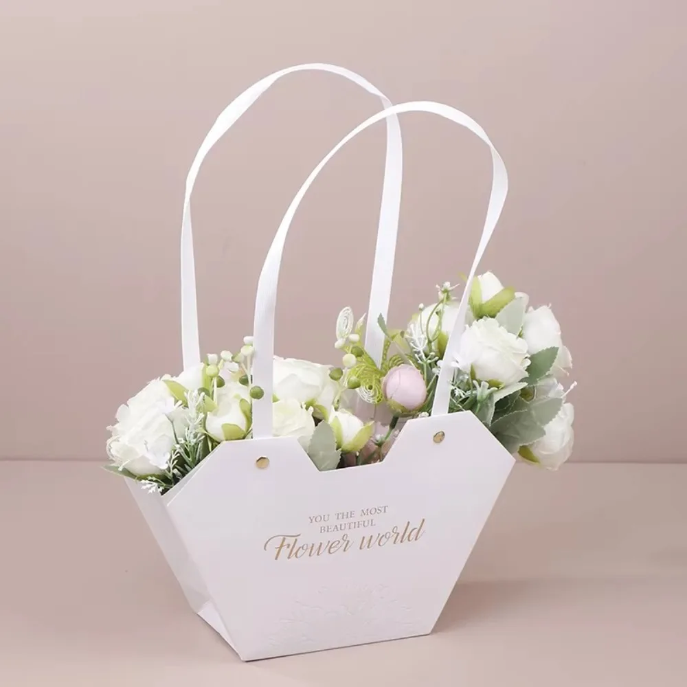 

5pcs Romantic Heart Handheld Flower Boxes Paper Portable Flower Arrangement Box Foldable Heart Handbag Valentine's Day Gift