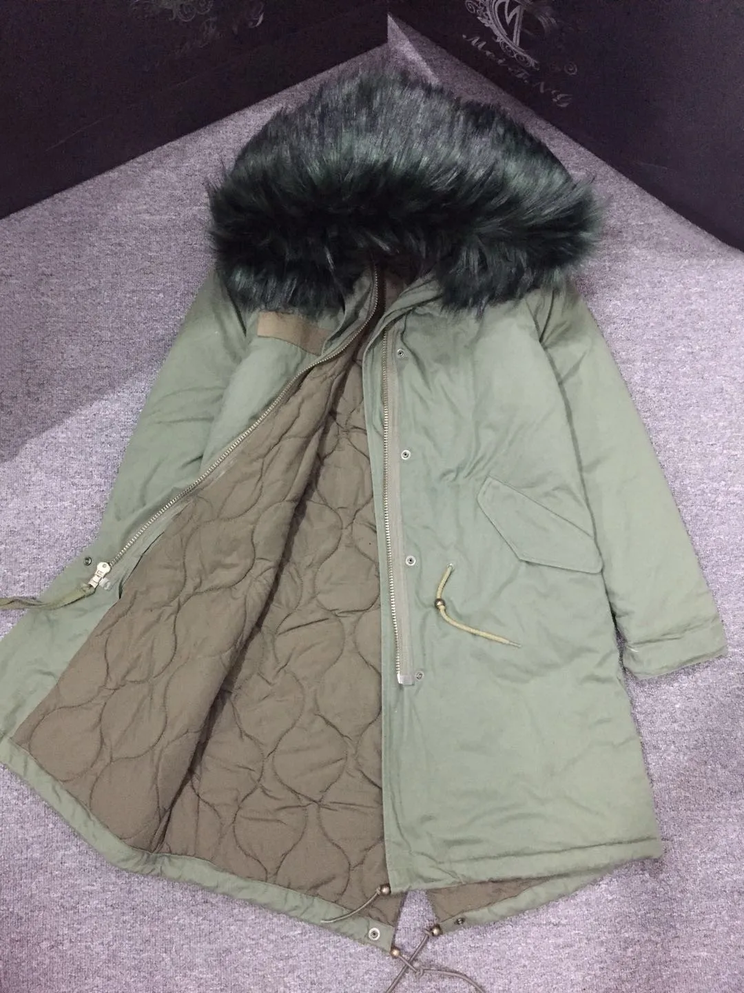 Fashionable All Green Long Parka Plaid Cotton Lining Winter Women&Men Coat Big Faux Fur Collar Jacket