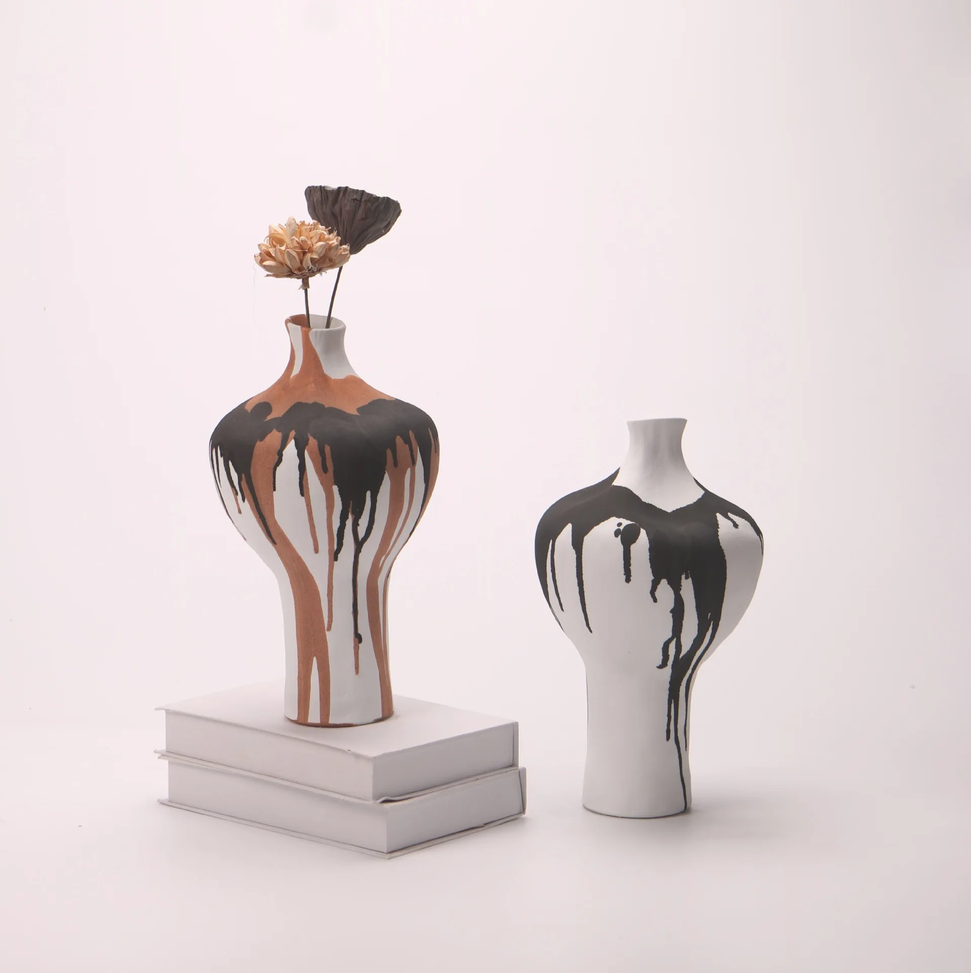 Modern minimalist wind wabi-sabi wind creative flower ware club tea room vase ornament