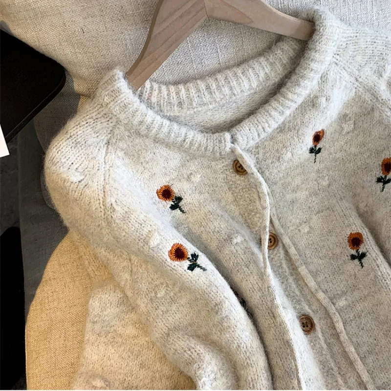 Seoulish Vintage Ricamo Cardigan da Donna Manica Lunga Casual Monopetto O-Collo Maglioni Donna 2025 Nuovo Autunno Inverno