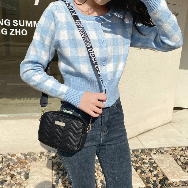 حقيبة كروس عصرية بلون سادة للنساء حقيبة يد صغيرة محمولة مقاومة للماء من جلد البولي يوريثان المنسوج #3