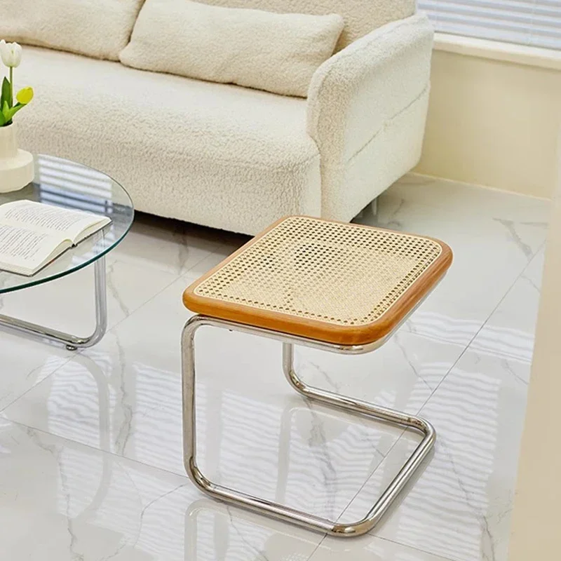 

Простой стол, табурет для ног, стул, минималистичная мебель для прихожей, коридор, салон, скандинавские металлические подушечки для прихожей, эстетический табурет для отдыха