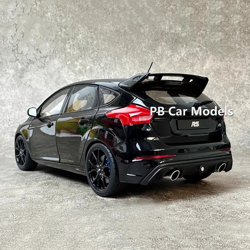 AUTOArt 1:18 Focus RS 2016 FOCUS Car Model Decoration Collection