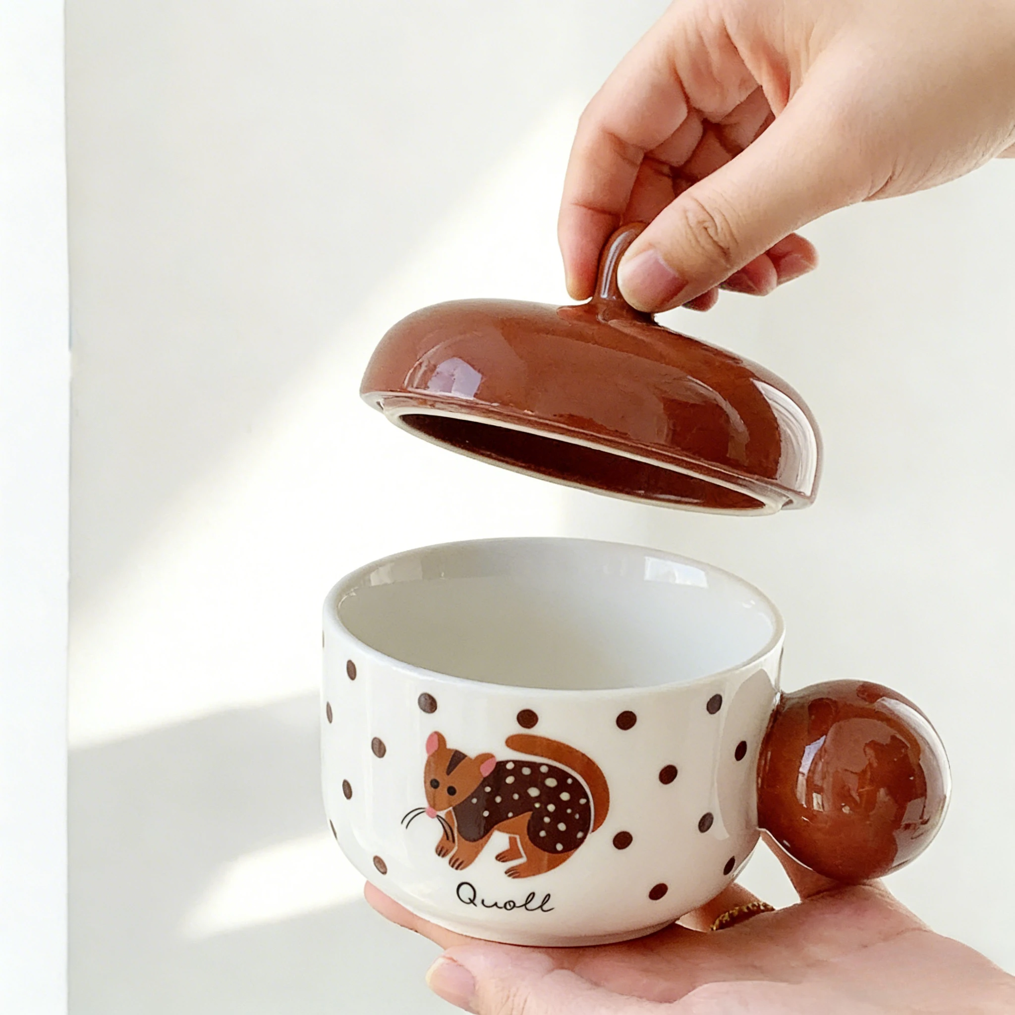 

Новая керамическая кружка с милой мультяшной карамельной серии и крышкой, офисная чашка для воды в общежитии для девочек, портативный подарок, ручные чашки для питья