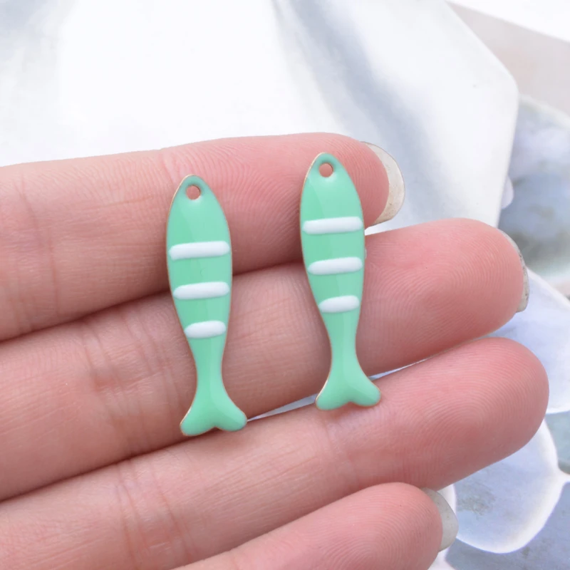 10 Stück beidseitig emaillierte große niedliche Fischanhänger aus Kupfer mit Öltropfen-Design für Halsketten, Armbänder, Anhänger, DIY-Schmuckzubehör – Detail 4