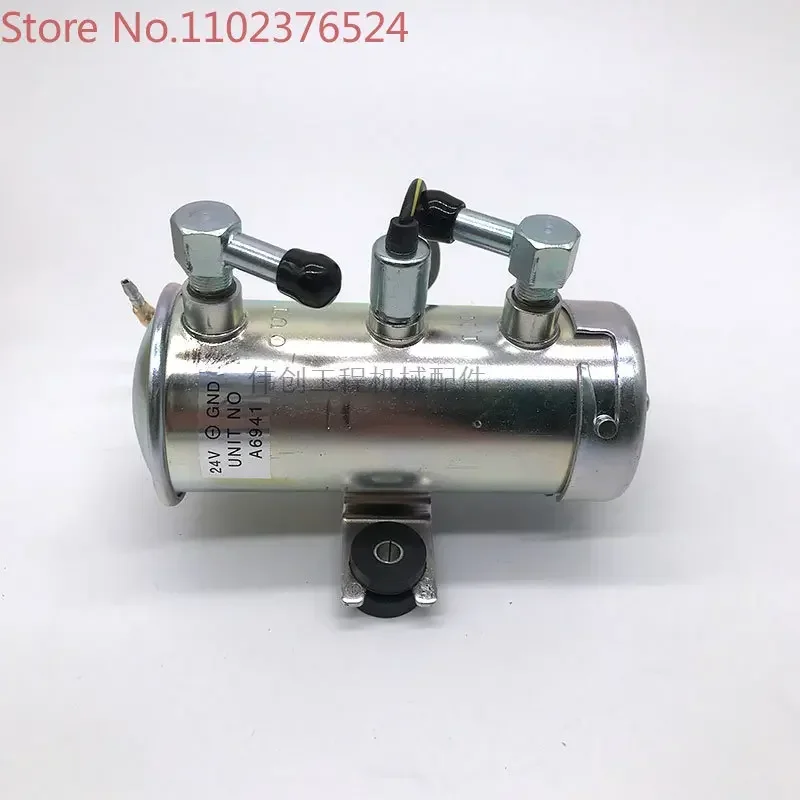 

Топливный насос с фильтрующим элементом для экскаватора Kato 30875C (75-8) с двигателем Isuzu 4LE2