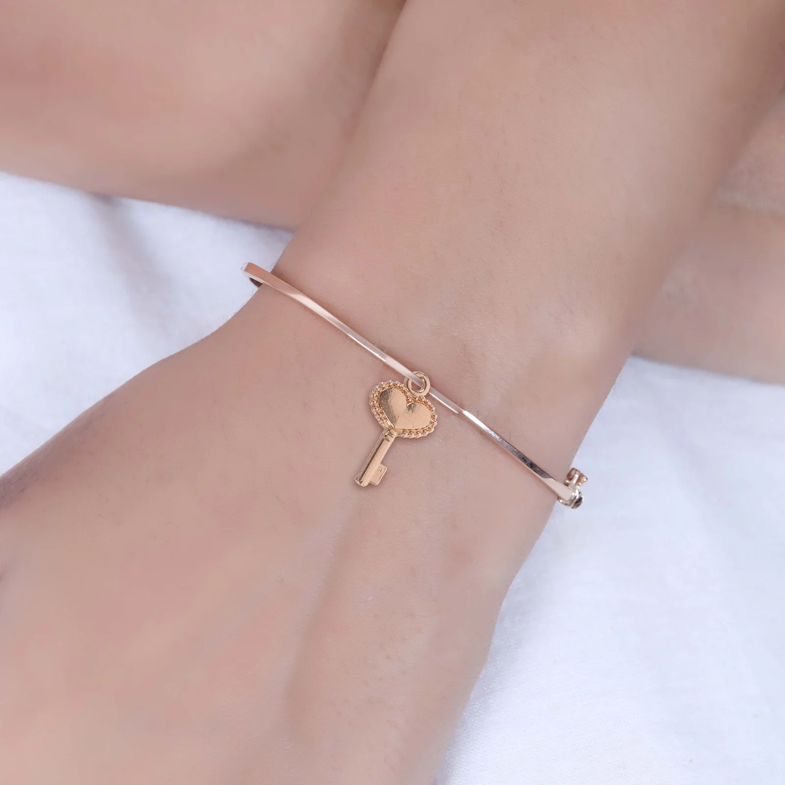 

300pcs Alloy Pendants Key Charms For Jewelry Making Diy Craft Supplies Necklace Bracelet Accessories Decorations