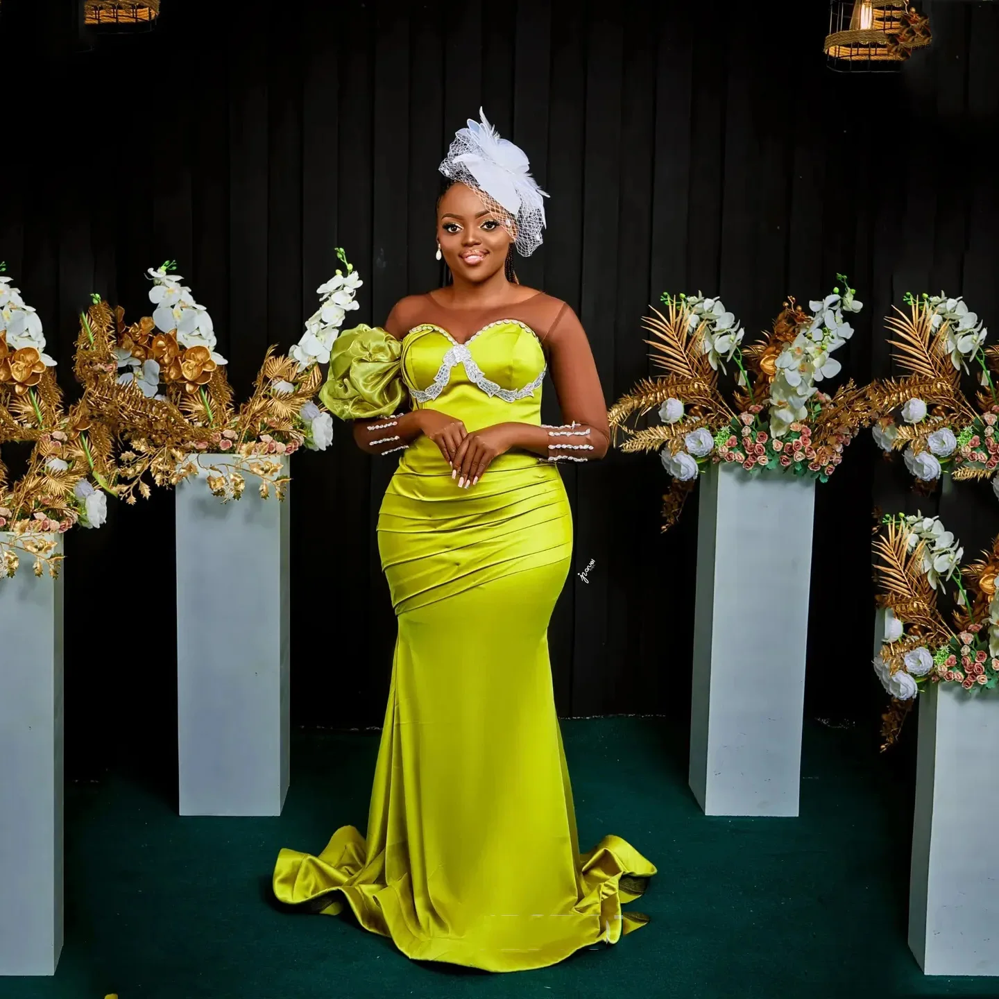 فساتين حفلة موسيقية حورية البحر الفلورسنت للنساء السود فستان سهرة بأكمام طويلة مزين بالزهور وأكمام طويلة مطرز