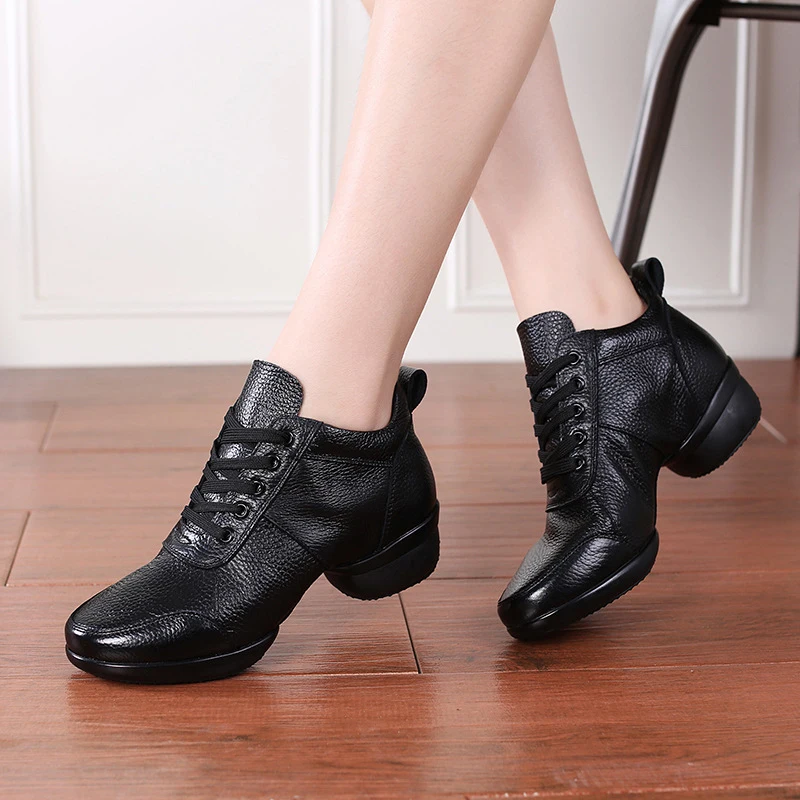 Scarpe da ginnastica moderne da ballo jazz da donna scarpe da ballo sportive in mesh traspirante per ragazze scarpe da ballo quadrate da donna suole in gomma per esterni