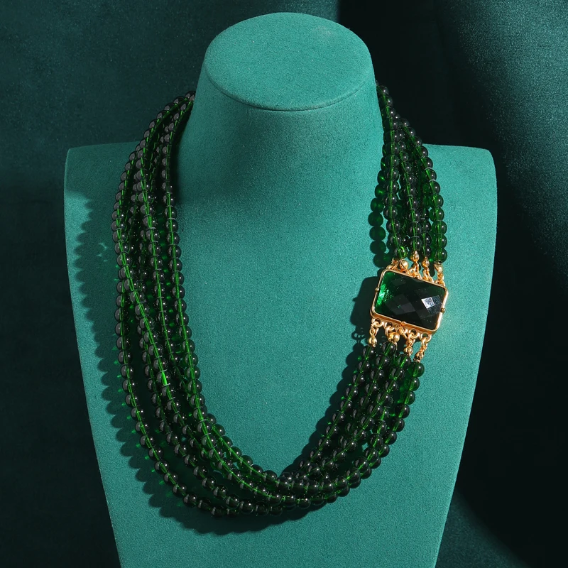 

Vintage Emerald Layered Necklace Green Glass Bead Chain Square Gold Color Magnetic Buckle Mothers Day Gifts Party Wedding 2025