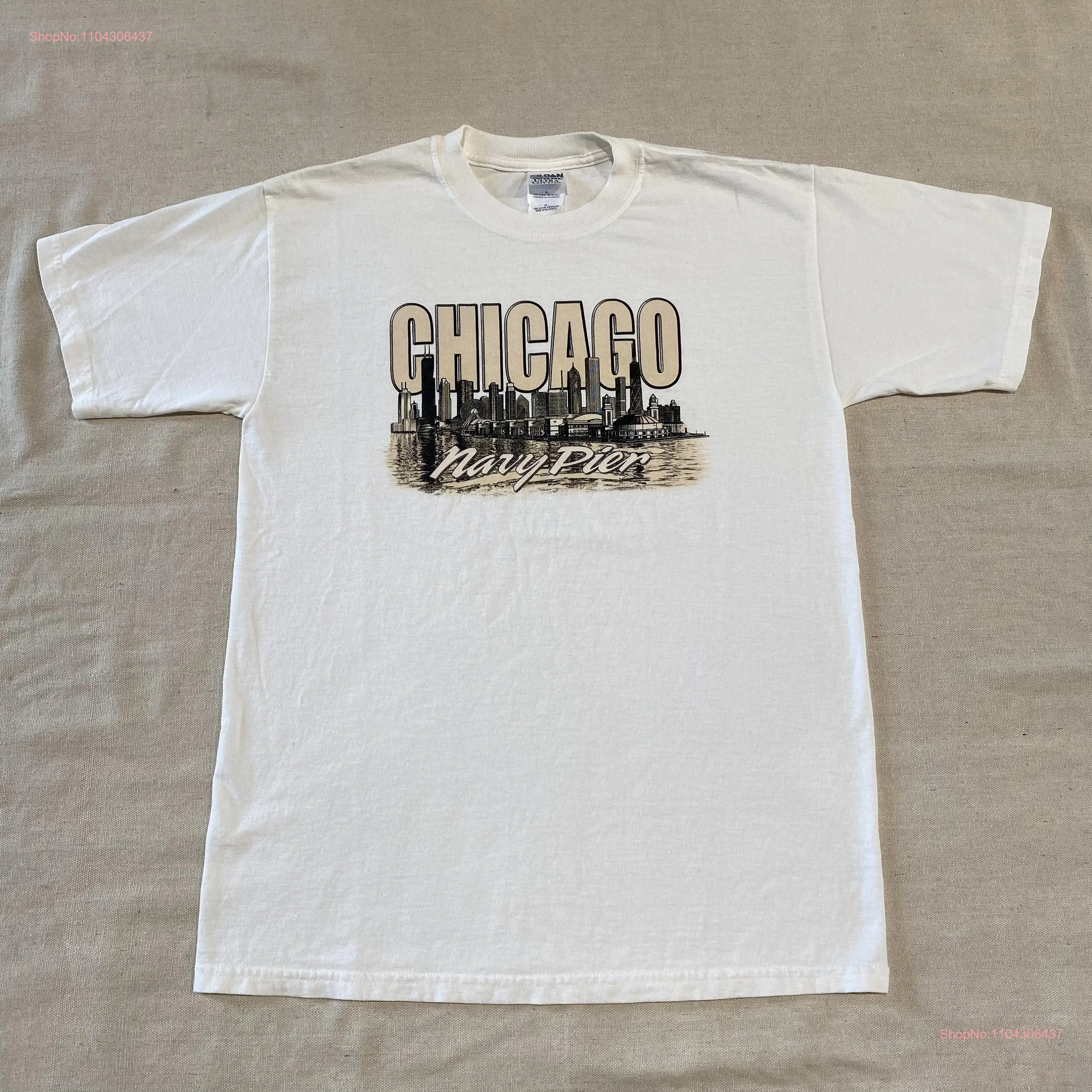 Vintage 00s Chicago Navy Pier Tourist Souvenir Travel T Shirt White Medium long or short sleeves