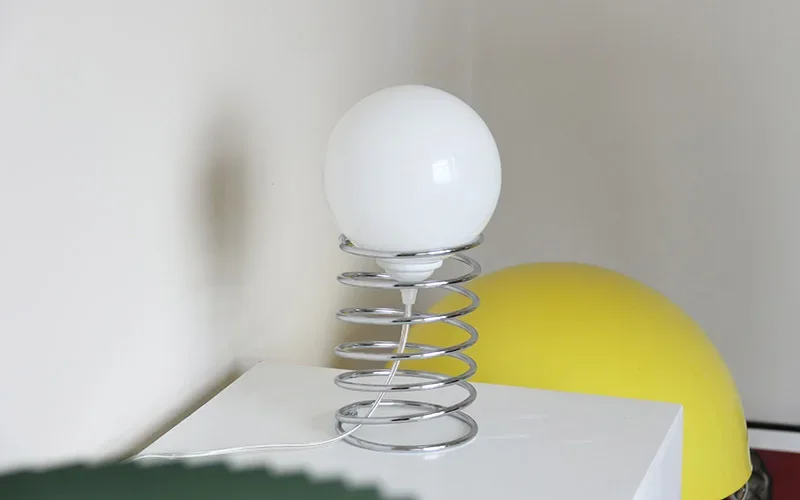 Ins Bauhaus Spring Table Lamp Vintage Nordic Modern Minimalist Homestay Glass Living Room Bedroom Bedside Lamp Drop Shipping