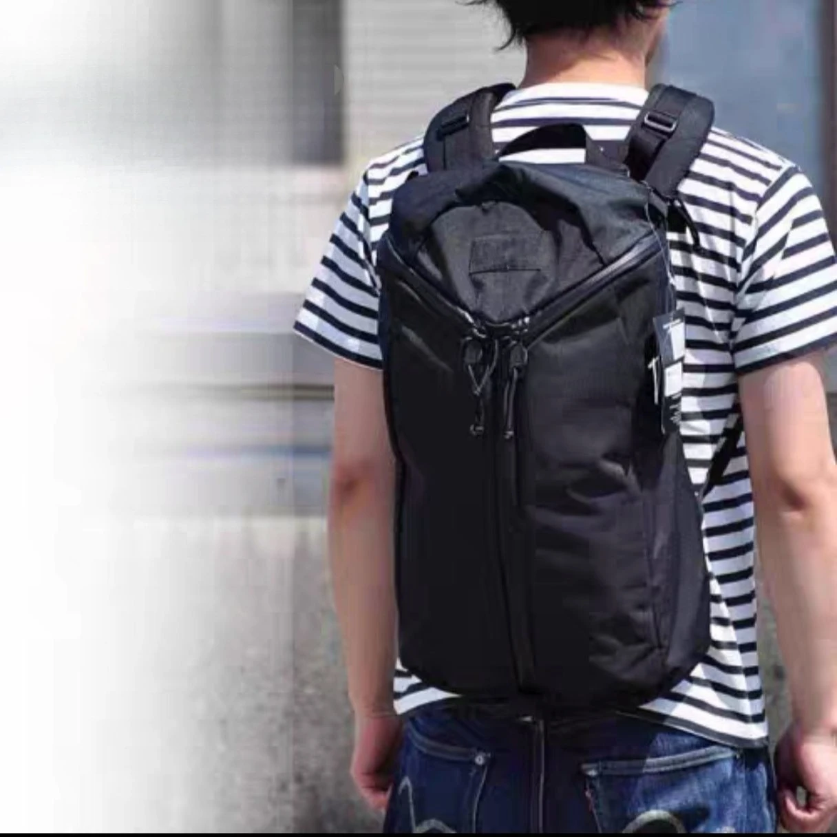 

Mystery Ranch Urban Assault 18L Backpack Waterproof Lightweight Comfortable Outdoor Travel Commuter Daypack Unisex