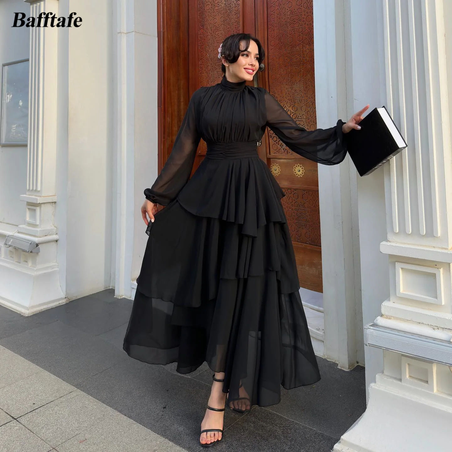 Customized Modest Black A Line Prom Dresses Chiffon Arabic Women Formal Evening Dress Long Sleeves Special Party Celebrity Gowns