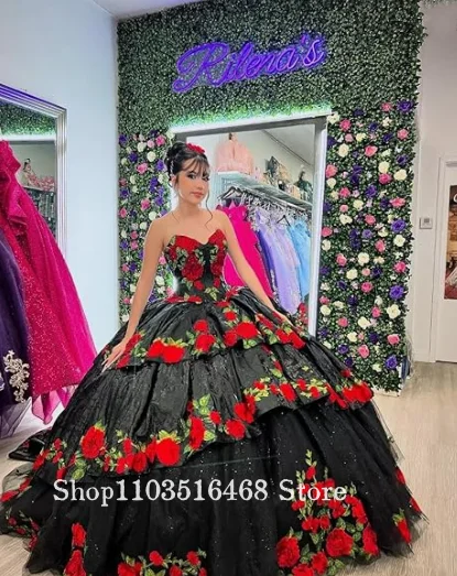 

Strapless Embroidery Quinceanera Dresses Train Lace Appliques Sweet 16 Dresses Sparkly Layered Long Ball Gown Customised