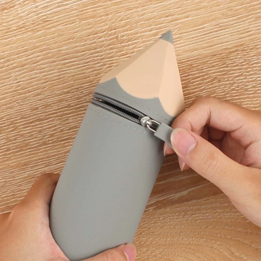 

Креативный держатель для ручек в форме карандаша, большая емкость, ведро для хранения ручек с героями мультфильмов, портативный многофункциональный силиконовый пенал на каждый день