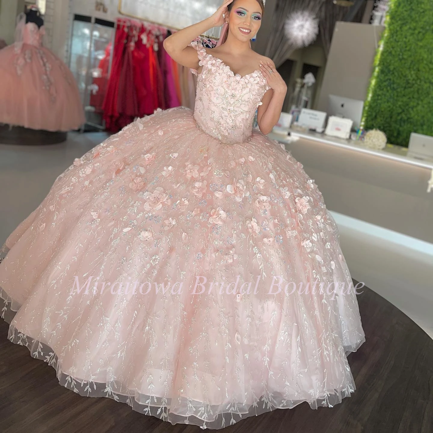 Vestidos de encaje lila de 15 años 2025, capa con capucha, vestido de fiesta hinchado Floral 3D, vestido de quinceañera dulce 16, vestido rojo para graduación, vestido rosa