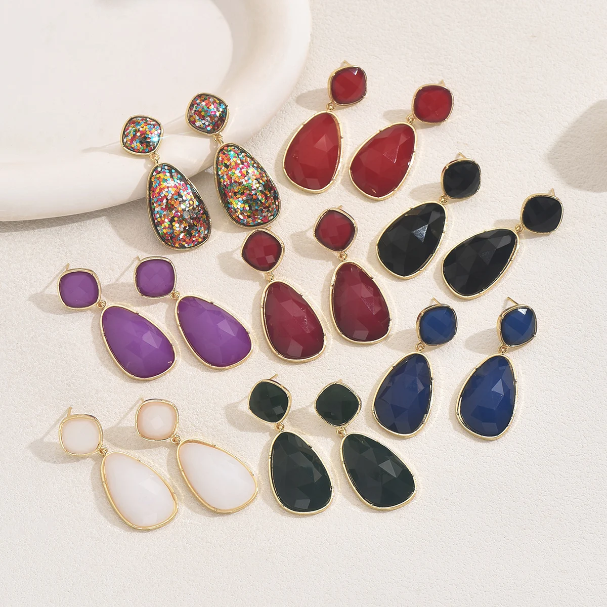 Pendientes colgantes de gota de agua elegantes para mujer, aretes de Metal de Color dorado con piedra de cristal, color blanco, morado, azul oscuro y rojo