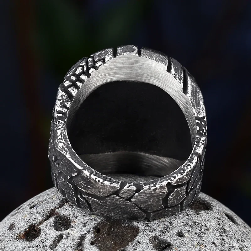 Vintage 2024 New Retro Design Stainless Steel Cracks Ring HipHop For Man Women Square Anels Party Gift Charm Cool Jewelry
