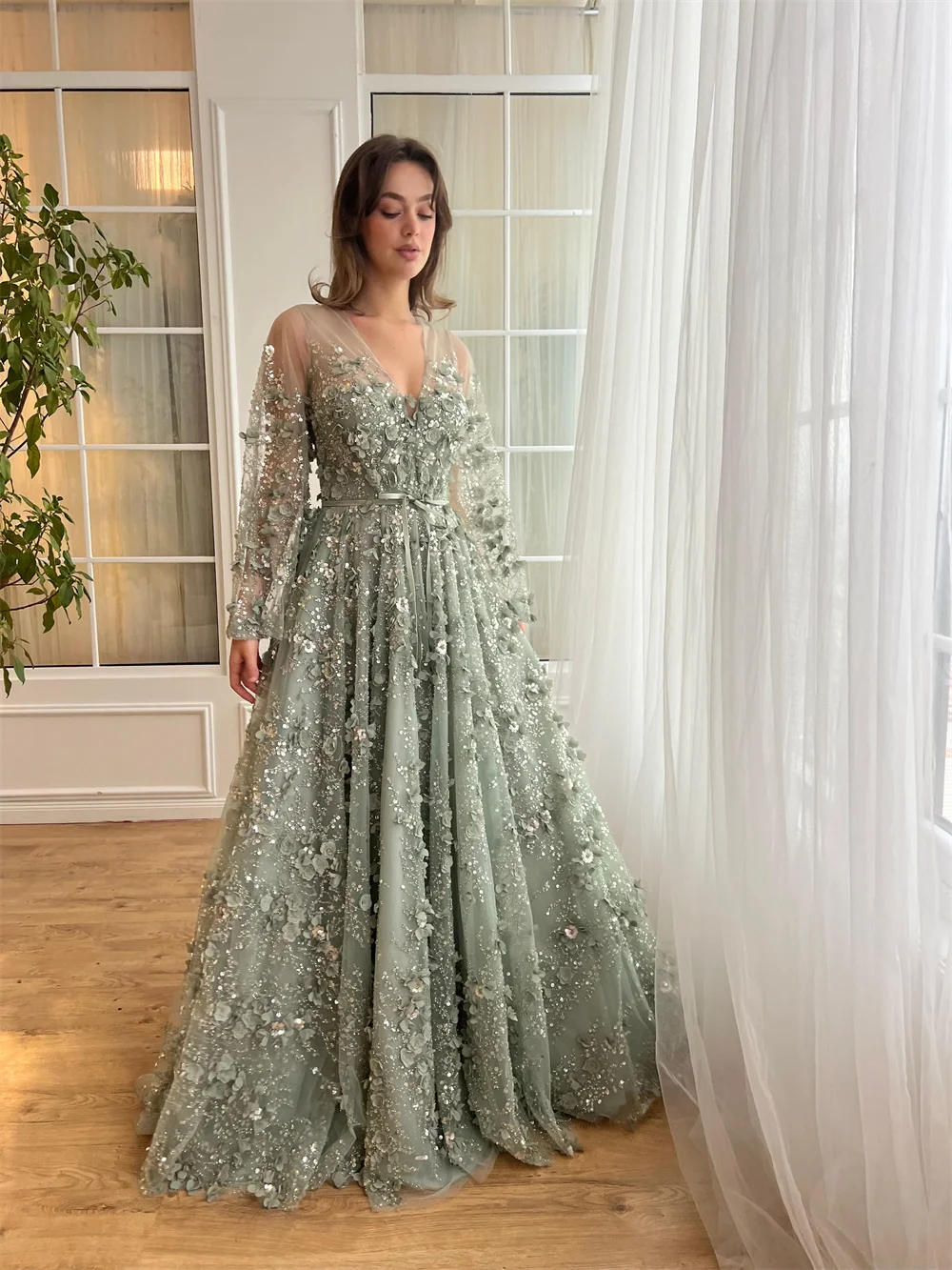 Cathy Customized Green Sequin Appliques A-line Wedding Dress V Neck Long Sleeves vestidos de noiva Floor-length Evening Dresses