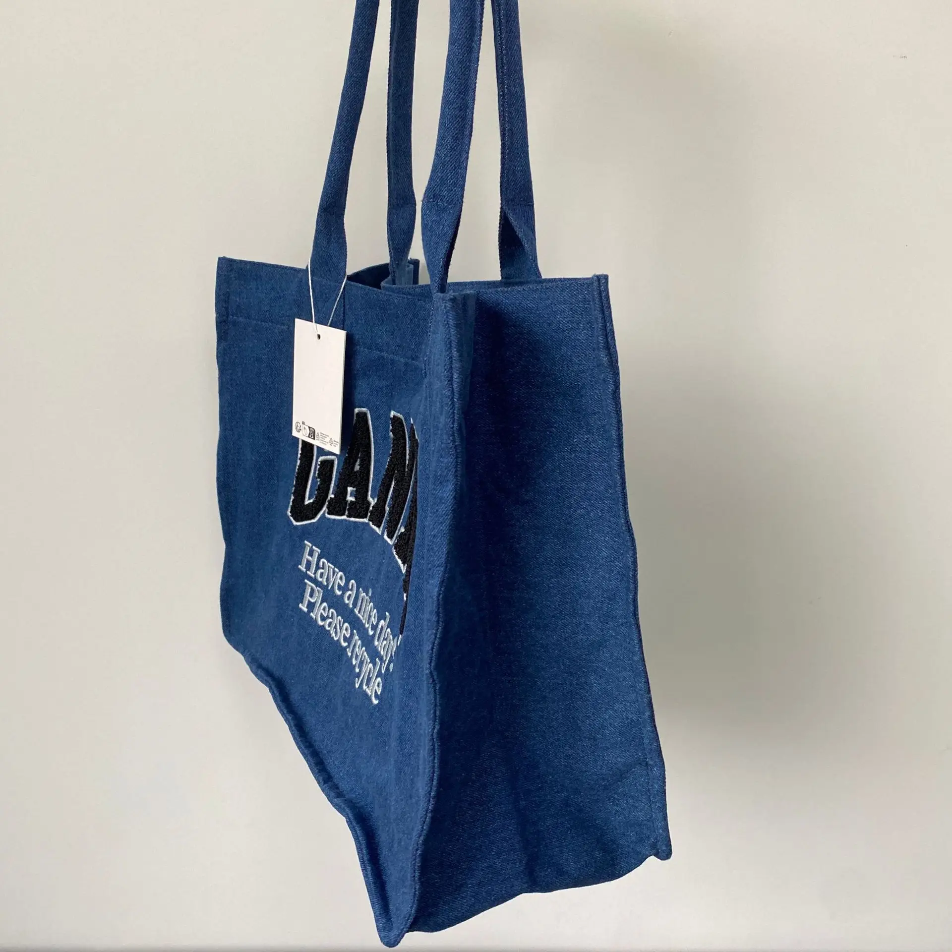 

Large capacity tote bag for women with Korean print college student class canvas bag, artistic shoulder bag